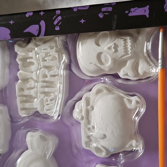 Halloween Paint Your Own Plaster Painting Set Pumpkin Ghost Candy Skeleton Bat - Picture 7 of 9